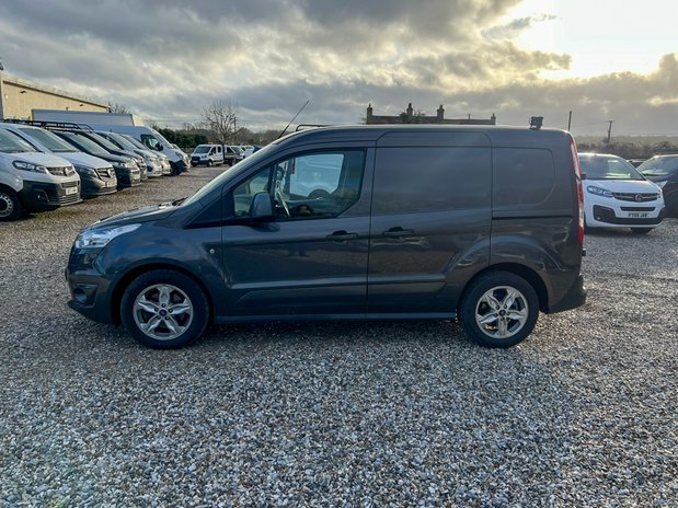 Ford Transit Connect SWB L1H1 (SOLD) 200 Air Con Alloys Camera Nav Sensors EURO 6 NO VAT 1