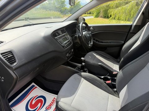 Hyundai i20 1.2 SE Hatchback 5dr Petrol Manual Euro 6 (84 ps) 24