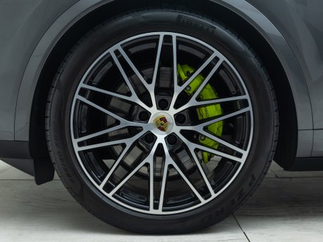 Porsche Cayenne E-HYBRID coupe