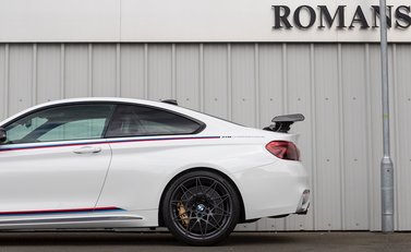 BMW M4 DTM Champion Edition 38