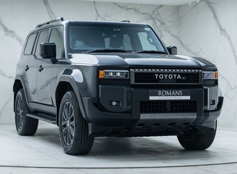 Toyota Land Cruiser Invincible 9