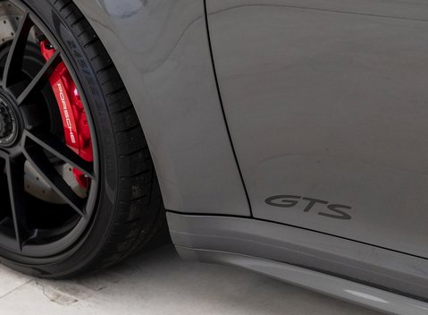 Porsche 911 Carrera GTS (992) 23