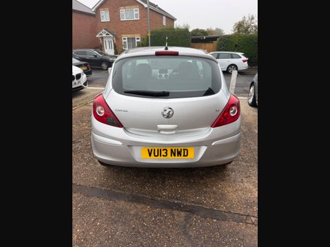 Vauxhall Corsa 1.4 16V Exclusiv Auto Euro 5 3dr (A/C) 7