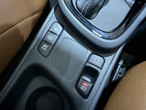 Toyota Yaris Cross PREMIERE EDITION 82
