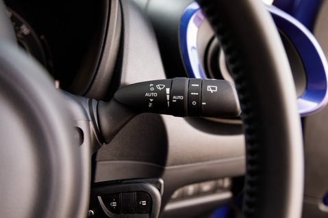 Toyota Aygo X VVT-I EDGE 17