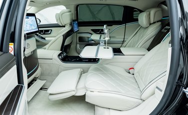 Mercedes-Benz S Class S580 Maybach First Class 49