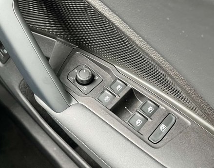 Volkswagen Tiguan 1.5 Tiguan Life TSi PHEV Semi-Auto 5dr 70