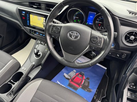 Toyota Auris 1.8 VVT-h Business Edition Touring Sports CVT Euro 6 (s/s) 5dr (Safety Sens 37
