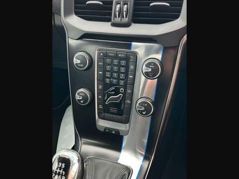 Volvo V40 2.0 D2 R-Design Nav Euro 6 (s/s) 5dr 18
