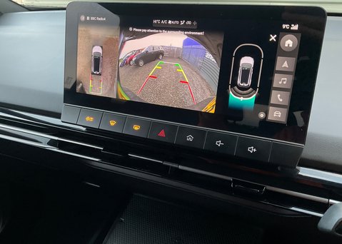MG MG4 EV 64kWh TROPHY 18