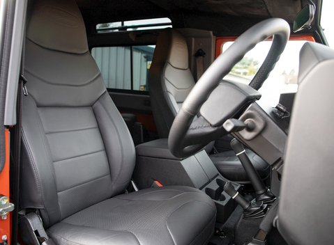 Land Rover Defender 90 Adventure Edition 12
