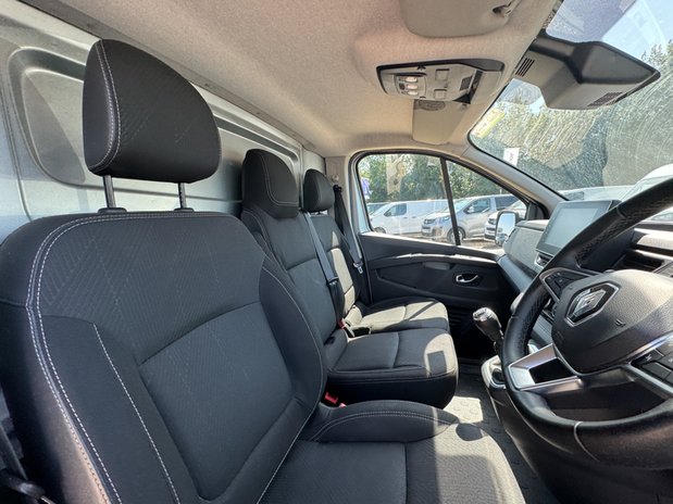 Renault Trafic SWB L1H1 Low Roof Sport 280 EURO 6 14