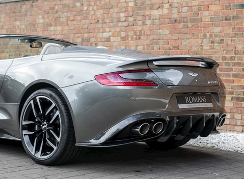 Aston Martin Vanquish S Volante 25