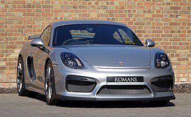 Porsche Cayman GT4 1