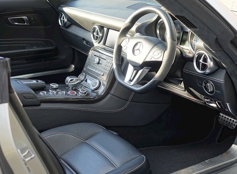 Mercedes-Benz SLS AMG Roadster 15