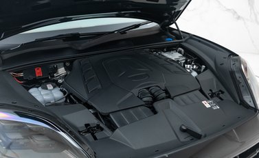 Porsche Cayenne TURBO E-HYBRID 47