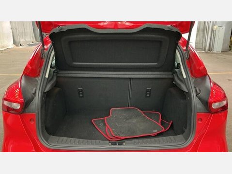 Ford Focus 1.0T EcoBoost Titanium Euro 6 (s/s) 5dr 9