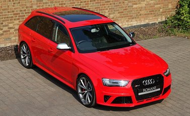Audi RS4 Avant 30