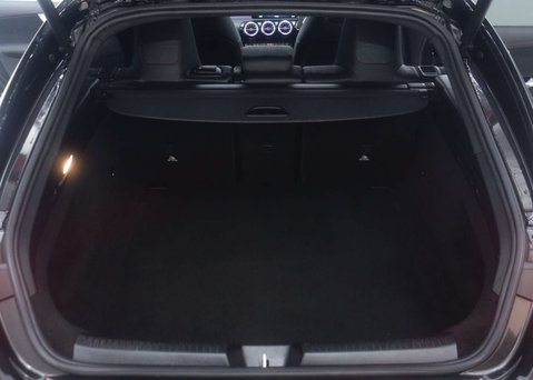 Mercedes-Benz CLA Class 1.3 CLA 180 AMG Line Premium+ Night Edition A 5dr 55