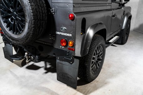 Land Rover Defender 90 TD XS STATION WAGON. COMPREHENSIVE LSH. VB AIR SUSPENSION. KHAN WHEELS. 35