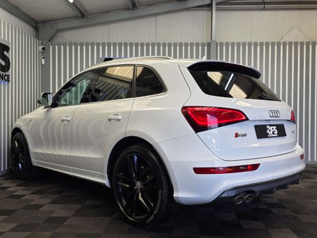 Audi SQ5 3.0 BiTDI V6 SUV 5dr Diesel Tiptronic quattro Euro 5 (s/s) (313 ps) 4
