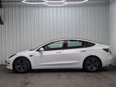 Tesla Model 3 Model 3 Long Range AWD 4WD 4dr 17