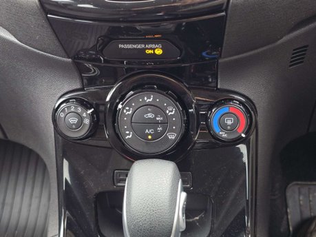 Ford Fiesta 1.0T EcoBoost Zetec Hatchback 5dr Petrol Powershift Euro 6 (100 ps) 56