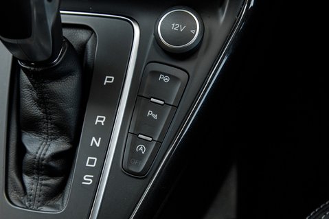 Ford Focus TITANIUM X 33