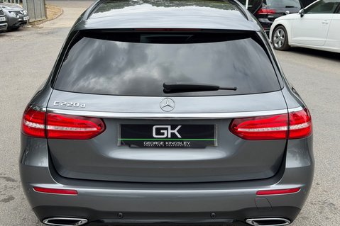 Mercedes-Benz E Class E 220 D AMG LINE NIGHT EDITION PREMIUM PLUS - 8 SERVICES RECORDED  8