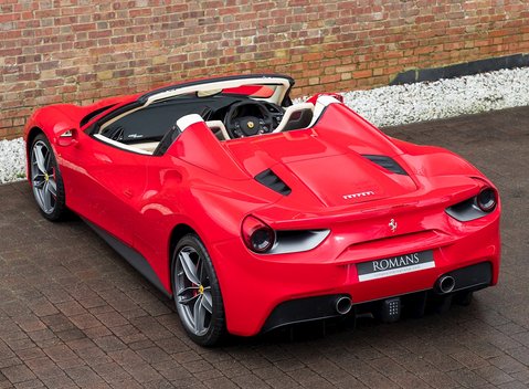 Ferrari 488 Spider 11