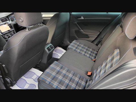 Volkswagen Golf GTE ADVANCE DSG 19