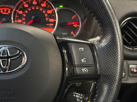 Toyota Yaris 1.33 Dual VVT-i Design Euro 6 5dr 22