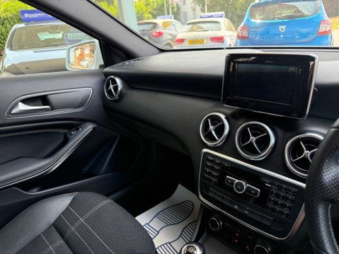 Mercedes-Benz A Class 1.5 A180 CDI Sport Euro 5 (s/s) 5dr 17