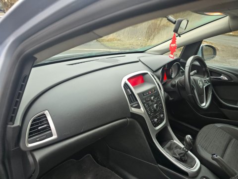 Vauxhall Astra EXCITE CDTI ECOFLEX S/S 11