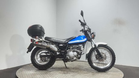 Suzuki RV125 VANVAN 125 2016 28K VERY CLEAN ICONIC SAND BIKE 125CC NAKED LEARNER 1