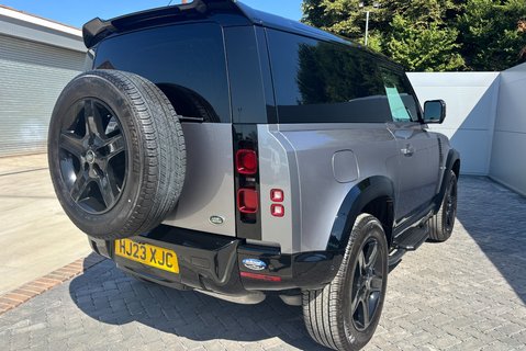 Land Rover Defender 90 D250 Hard Top SE MHEV 6