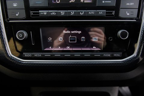 Volkswagen Up BASE 21