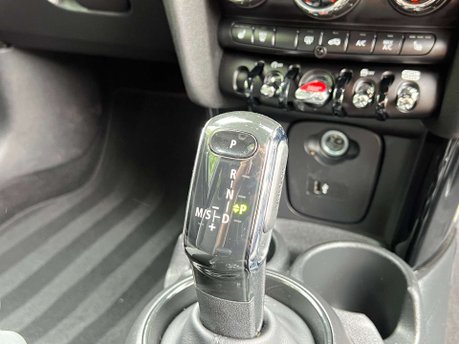 Mini Hatch 2.0 John Cooper Works Auto 3dr 33