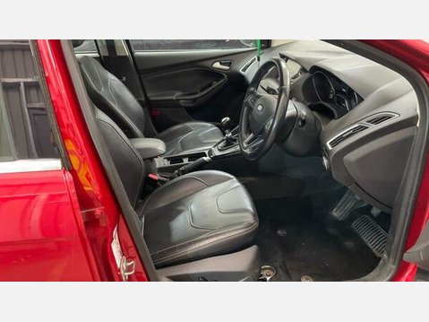 Ford Focus 1.0T EcoBoost Titanium X Euro 6 (s/s) 5dr 7