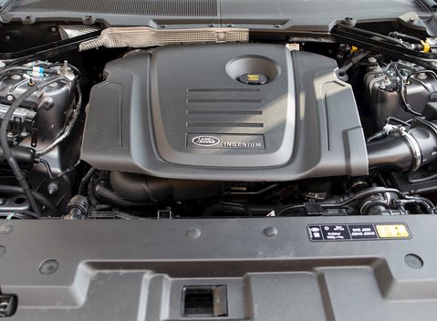 Land Rover Defender 110 HSE D240 40