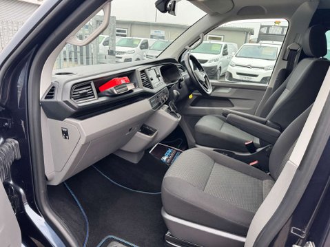 Volkswagen Transporter 2.0 Transporter T32 Highline TDI Semi-Auto 36