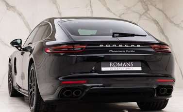 Porsche Panamera TURBO PDK 4