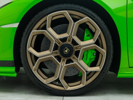 Lamborghini Huracan TECNICA