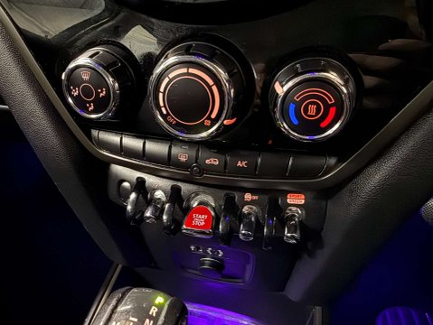 Mini Countryman 1.5 Countryman Cooper Auto 5dr 22