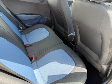 Hyundai i10 SE AUTOMATIC 24