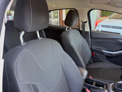 Ford Focus 1.5 TDCi Zetec Euro 6 (s/s) 5dr 11