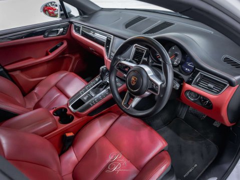 Porsche Macan 3.0 Macan S D Semi-Auto 4WD 5dr 2