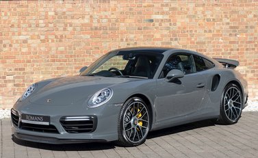Porsche 911 (991.2) Turbo S 6