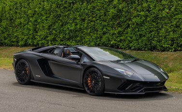 Lamborghini Aventador S LP 740-4 ROADSTER 2
