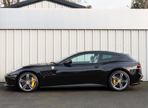Ferrari GTC4 Lusso 2
